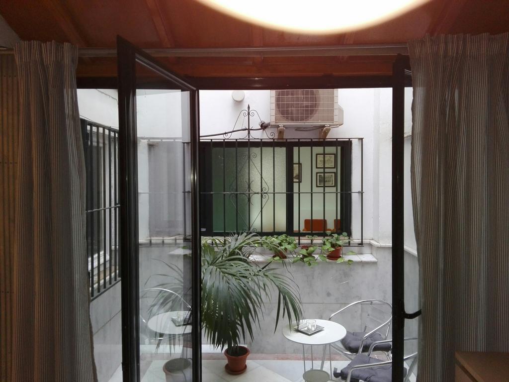 Centrico Apartamento Con Patio Privado Sevilla Dış mekan fotoğraf